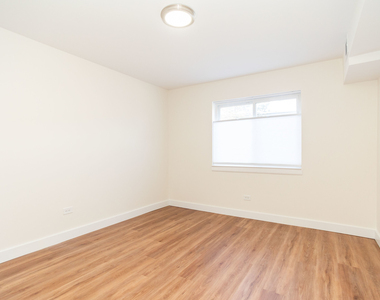 9446 Bay Colony Drive - Photo Thumbnail 12