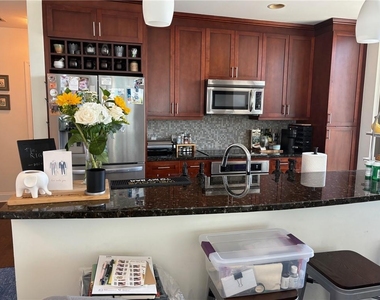 270 17th Street Nw - Photo Thumbnail 2