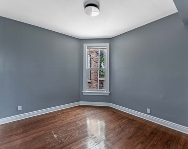 3535 W Walnut Street - Photo Thumbnail 10