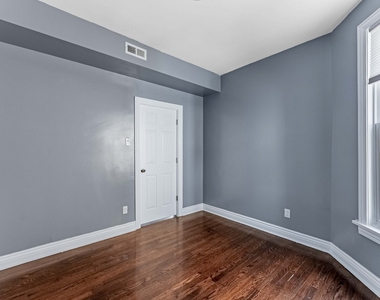 3535 W Walnut Street - Photo Thumbnail 11