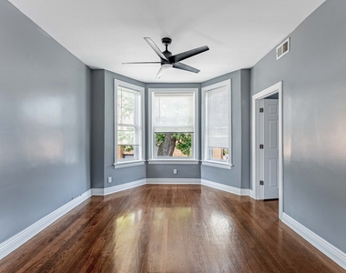 3535 W Walnut Street - Photo Thumbnail 3