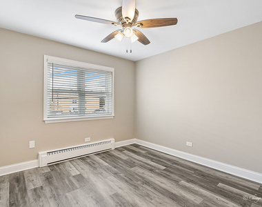 4747 N Ronald Street - Photo Thumbnail 11