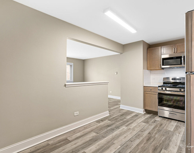 4747 N Ronald Street - Photo Thumbnail 7
