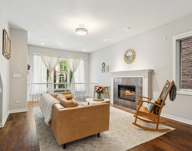 1411 N Mohawk Street - Photo Thumbnail 3