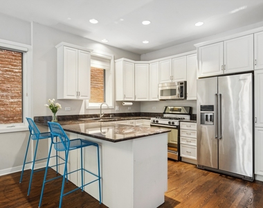1411 N Mohawk Street - Photo Thumbnail 5