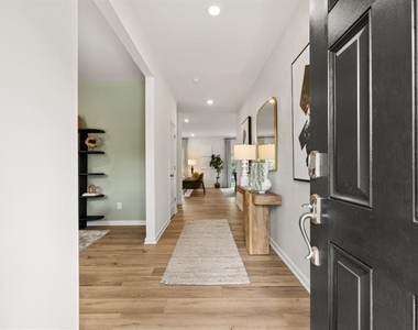 465 Madison Lakeview Drive - Photo Thumbnail 1