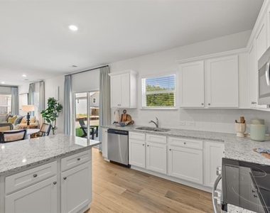 465 Madison Lakeview Drive - Photo Thumbnail 11