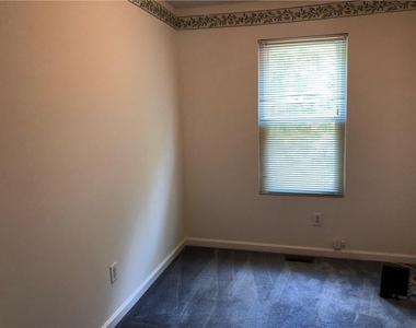 5955 Graywood Circle Se - Photo Thumbnail 19