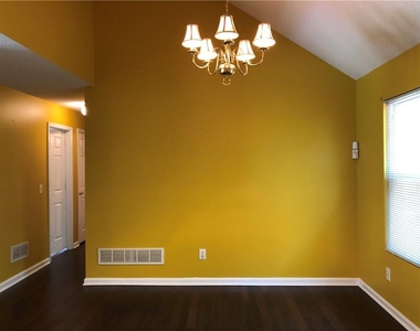 5955 Graywood Circle Se - Photo Thumbnail 14