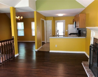 5955 Graywood Circle Se - Photo Thumbnail 7