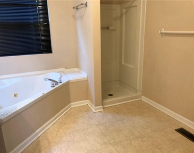 5955 Graywood Circle Se - Photo Thumbnail 25