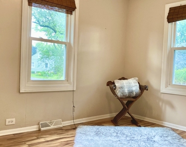207 Village Road - Photo Thumbnail 13