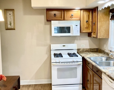 207 Village Road - Photo Thumbnail 7