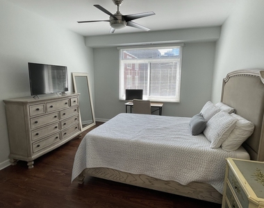 680 N Green Street - Photo Thumbnail 11