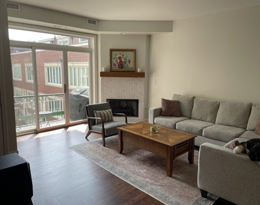 680 N Green Street - Photo Thumbnail 5