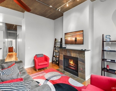 1111 W 15th Street - Photo Thumbnail 4