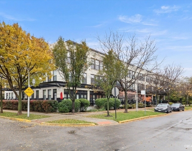 1111 W 15th Street - Photo Thumbnail 2