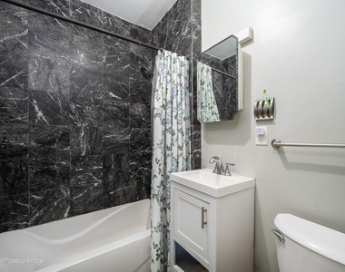 2118 W North Avenue - Photo Thumbnail 12