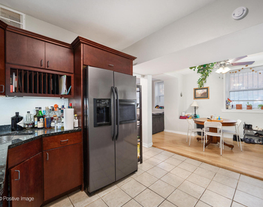 2118 W North Avenue - Photo Thumbnail 8