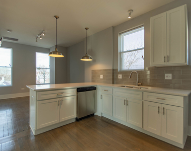 2117 W 18th Street - Photo Thumbnail 2