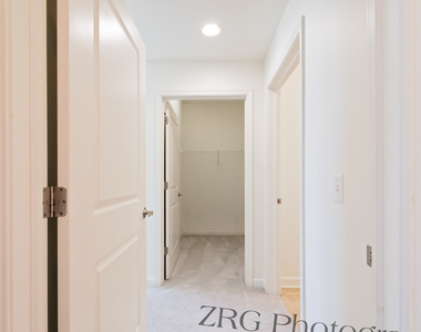 300 Anthony Avenue - Photo Thumbnail 6