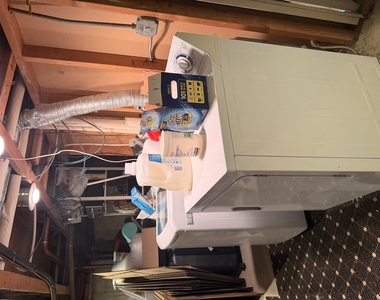 1241 W Fletcher Street - Photo Thumbnail 13
