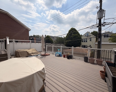 1241 W Fletcher Street - Photo Thumbnail 10