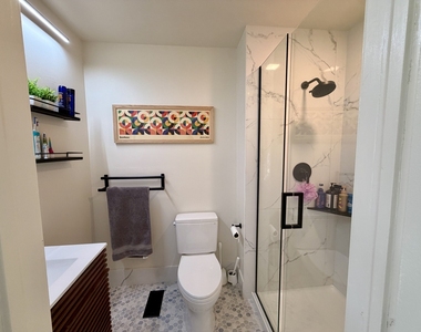 1241 W Fletcher Street - Photo Thumbnail 8