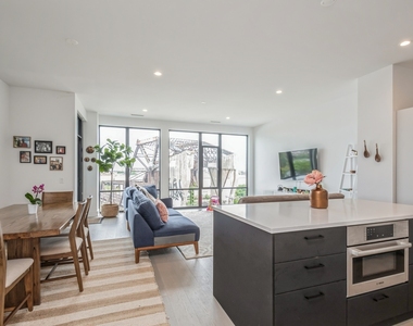 1701 W Webster Avenue - Photo Thumbnail 3