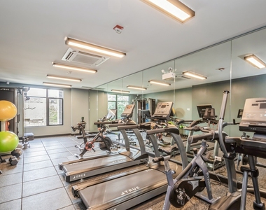 1701 W Webster Avenue - Photo Thumbnail 14