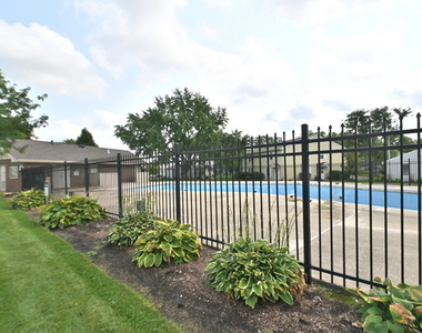 242 Harvest Court - Photo Thumbnail 13