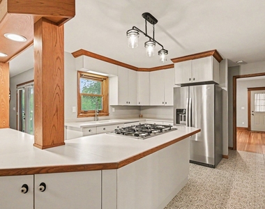 12905 Cathy Lane - Photo Thumbnail 14