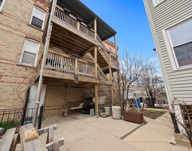 2728 N Drake Avenue - Photo Thumbnail 9