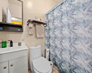 2728 N Drake Avenue - Photo Thumbnail 8