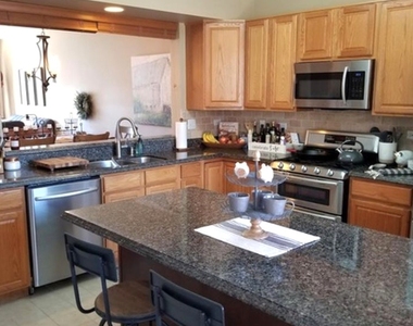 484 W Wood Street - Photo Thumbnail 9