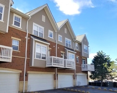 484 W Wood Street - Photo Thumbnail 2