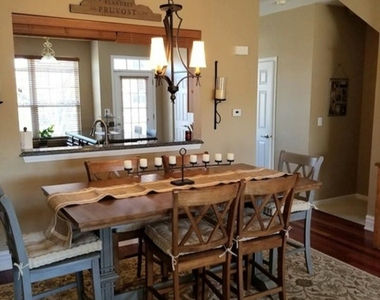 484 W Wood Street - Photo Thumbnail 8