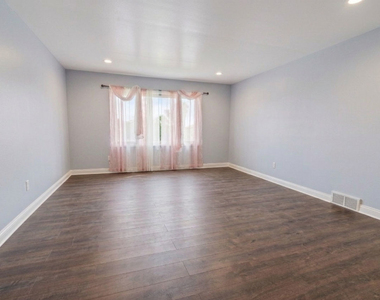1017 9th Street - Photo Thumbnail 1
