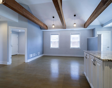 2537 Willow Street - Photo Thumbnail 4