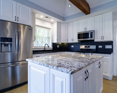 2537 Willow Street - Photo Thumbnail 2