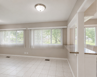 6847 Hawthorne Lane - Photo Thumbnail 7