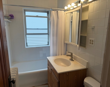5828 W Berenice Avenue - Photo Thumbnail 4