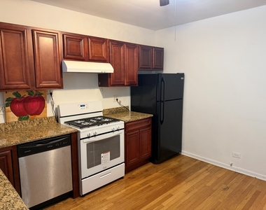 5828 W Berenice Avenue - Photo Thumbnail 6