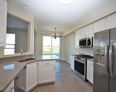 24854 W Gates Lane - Photo Thumbnail 10