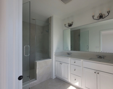 4499 Chelsea Manor Circle - Photo Thumbnail 8
