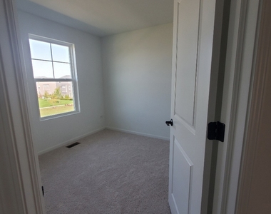 4499 Chelsea Manor Circle - Photo Thumbnail 9