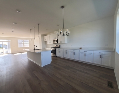 4499 Chelsea Manor Circle - Photo Thumbnail 6