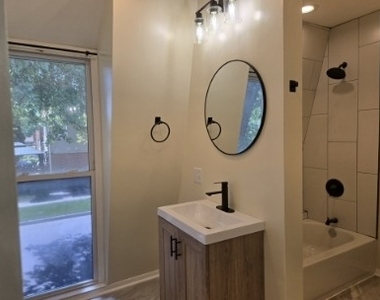 11575 S Racine Avenue - Photo Thumbnail 4