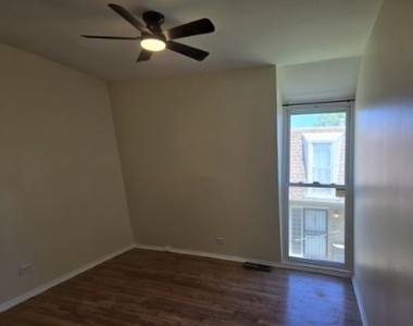 11575 S Racine Avenue - Photo Thumbnail 6