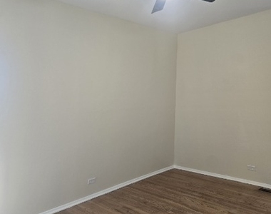 11575 S Racine Avenue - Photo Thumbnail 3